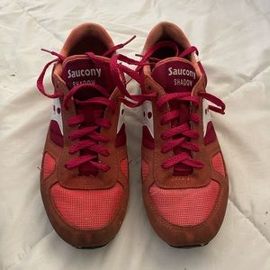 Saucony brand tennis shoes